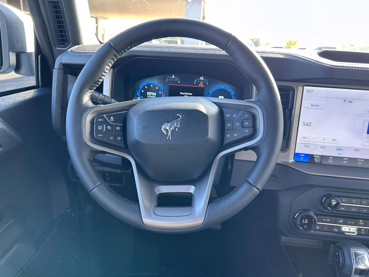 2025 Oxford White Ford Bronco Outer Banks 4X4 SUV