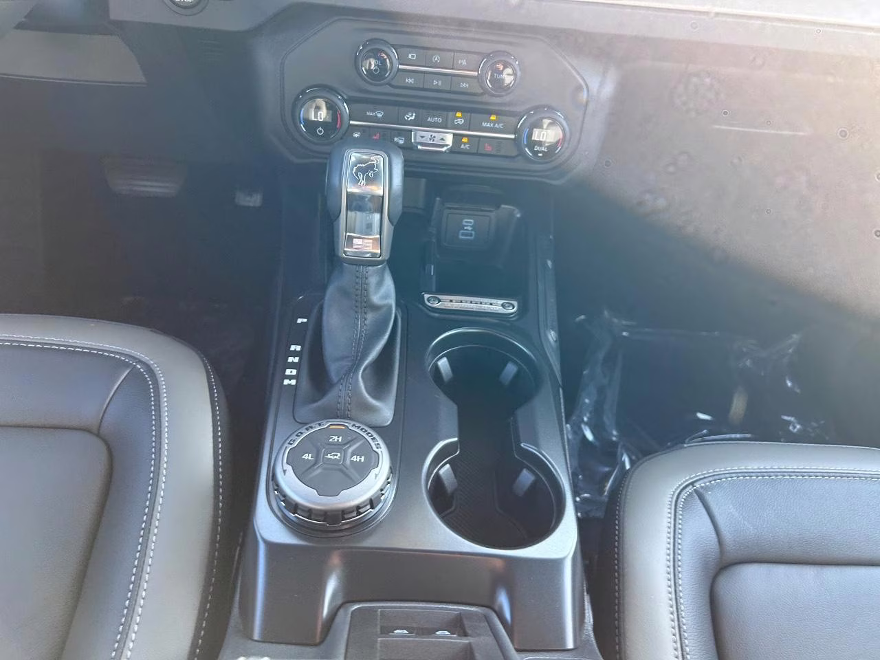 2025 Oxford White Ford Bronco Outer Banks 4X4 SUV