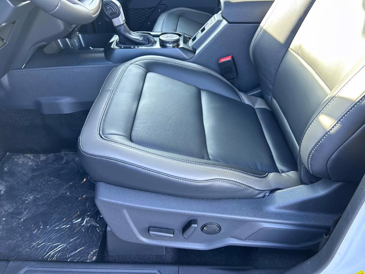 2025 Oxford White Ford Bronco Outer Banks 4X4 SUV