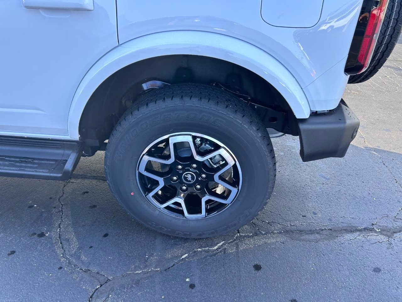 2025 Oxford White Ford Bronco Outer Banks 4X4 SUV