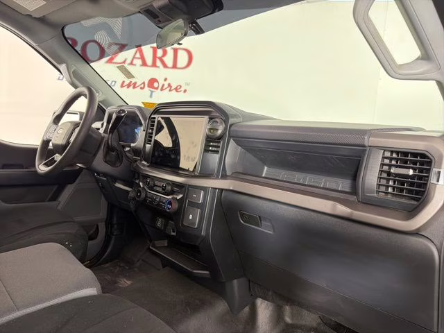 2025 Gray Metallic Ford F-150 XL 4X4 Truck