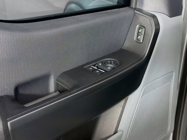 2025 Gray Metallic Ford F-150 XL 4X4 Truck