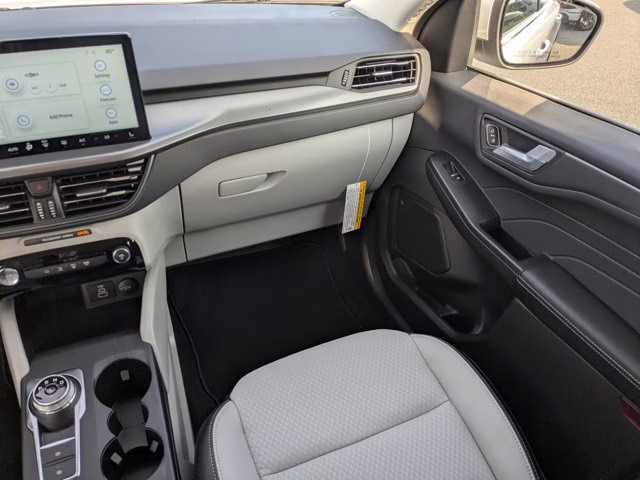 2025 Star White Metallic Tri-Coat Ford Escape PHEV Plug-In Hybrid FWD SUV