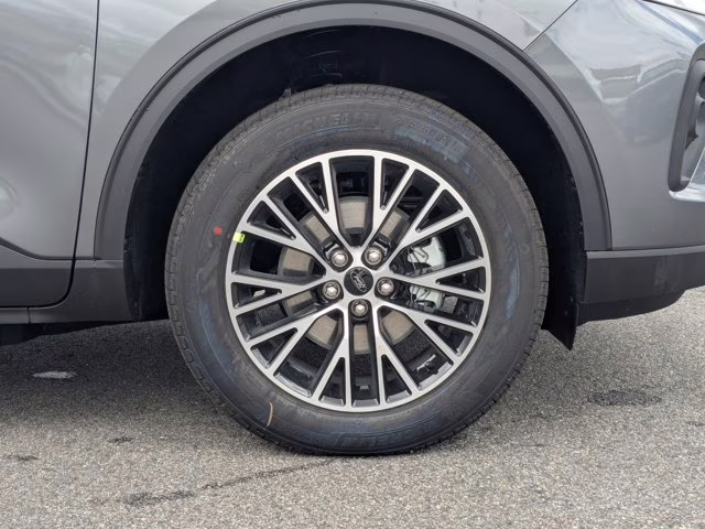 2025 Carbonized Gray Metallic Ford Escape PHEV Plug-In Hybrid FWD SUV