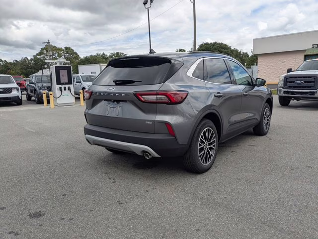 2025 Carbonized Gray Metallic Ford Escape PHEV Plug-In Hybrid FWD SUV