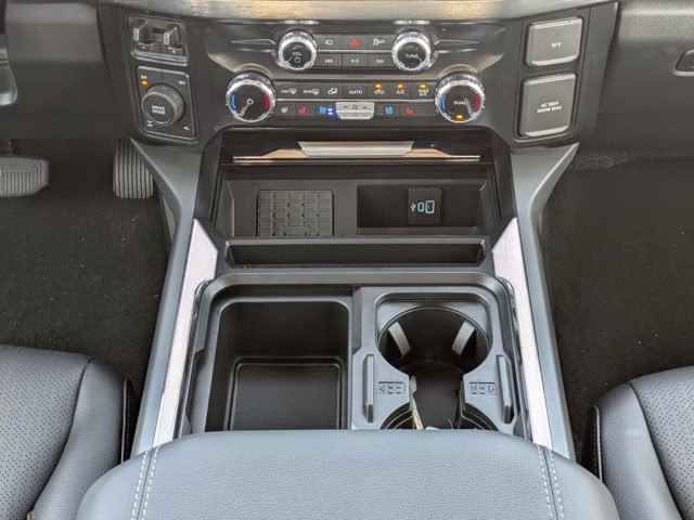 2025 Agate Black Metallic Ford Super Duty F-350 SRW Crew Cab 4x4 High Output Diesel Lariat FX4 4X4 Truck