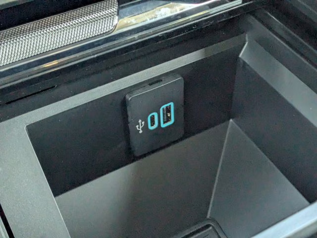 2025 Agate Black Metallic Ford Super Duty F-350 SRW Crew Cab 4x4 High Output Diesel Lariat FX4 4X4 Truck