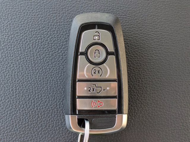 2025 Agate Black Metallic Ford Super Duty F-350 SRW Crew Cab 4x4 High Output Diesel Lariat FX4 4X4 Truck