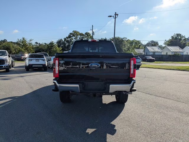 2025 Agate Black Metallic Ford Super Duty F-350 SRW Crew Cab 4x4 High Output Diesel Lariat FX4 4X4 Truck