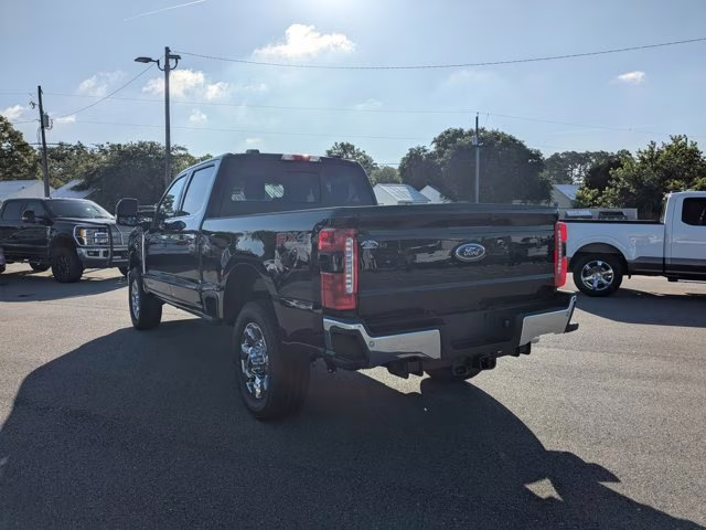 2025 Agate Black Metallic Ford Super Duty F-350 SRW Crew Cab 4x4 High Output Diesel Lariat FX4 4X4 Truck