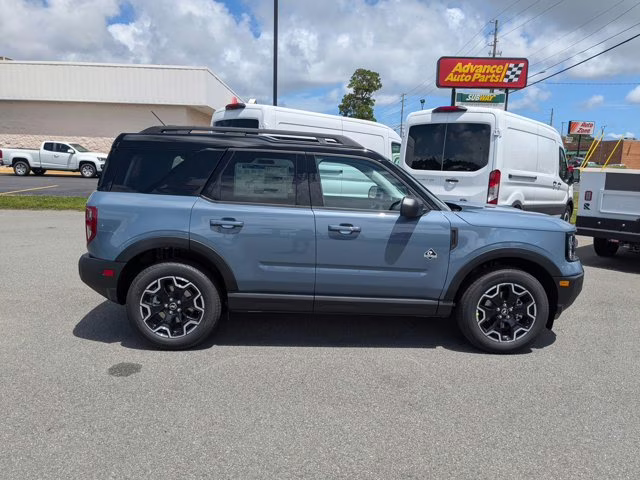 2025 Azure Gray Metallic Tri-Coat Ford Bronco Sport Outer Banks 4X4 SUV