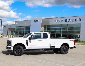 2026 Oxford White Ford Super Duty F-350 SRW XL 4X4 Truck