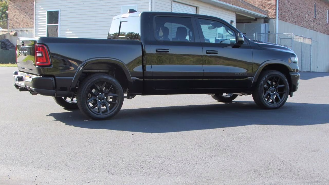 2026 Diamond Black Crystal Pearlcoat Ram 1500 Laramie 4X4 Truck