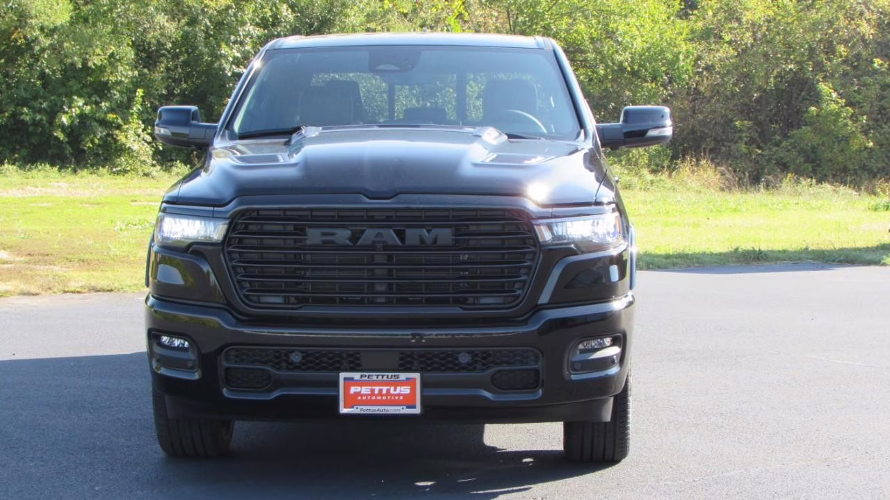 2026 Diamond Black Crystal Pearlcoat Ram 1500 Laramie 4X4 Truck