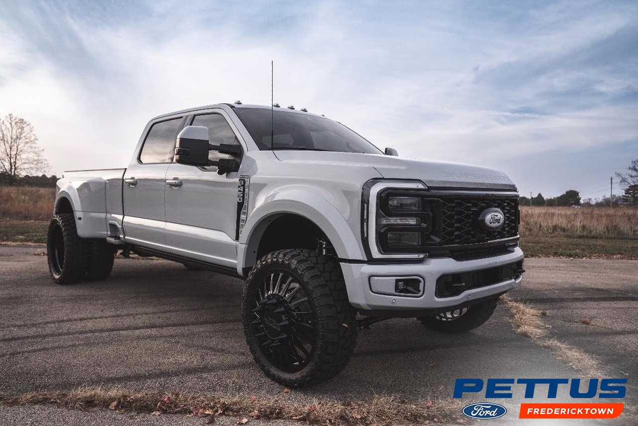2026 Avalanche Ford Super Duty F-450 DRW Platinum DRW 4X4 Truck