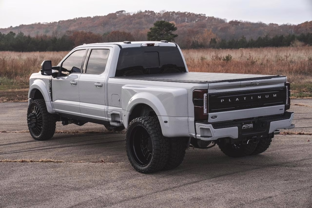 2026 Avalanche Ford Super Duty F-450 DRW Platinum DRW 4X4 Truck