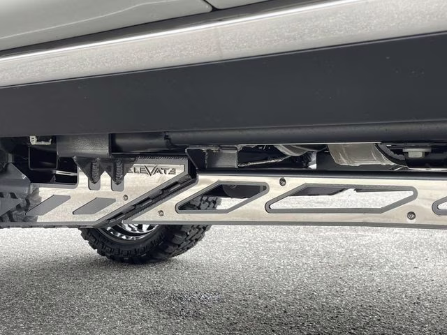 2026 Star White Metallic Tri-Coat Ford Super Duty F-450 DRW Platinum 4X4 Truck