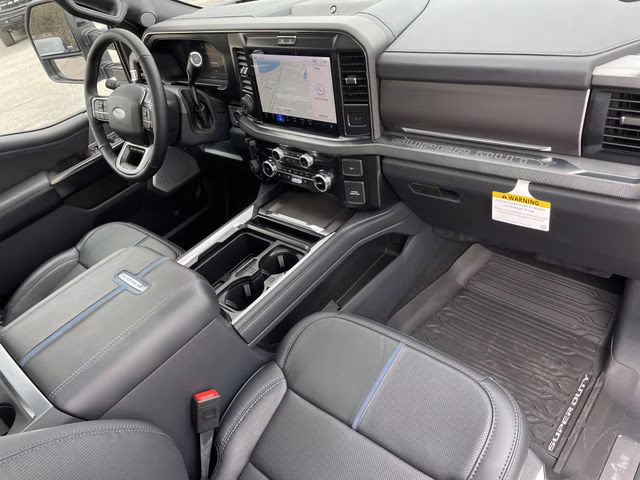 2026 Star White Metallic Tri-Coat Ford Super Duty F-450 DRW Platinum 4X4 Truck