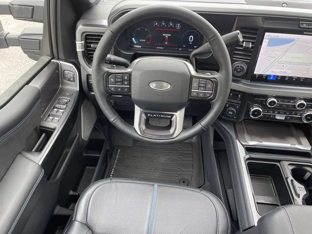 2026 Star White Metallic Tri-Coat Ford Super Duty F-450 DRW Platinum 4X4 Truck