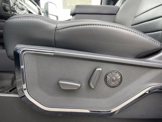 2026 Star White Metallic Tri-Coat Ford Super Duty F-450 DRW Platinum 4X4 Truck