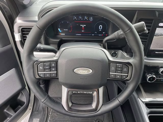 2026 Star White Metallic Tri-Coat Ford Super Duty F-450 DRW Platinum 4X4 Truck