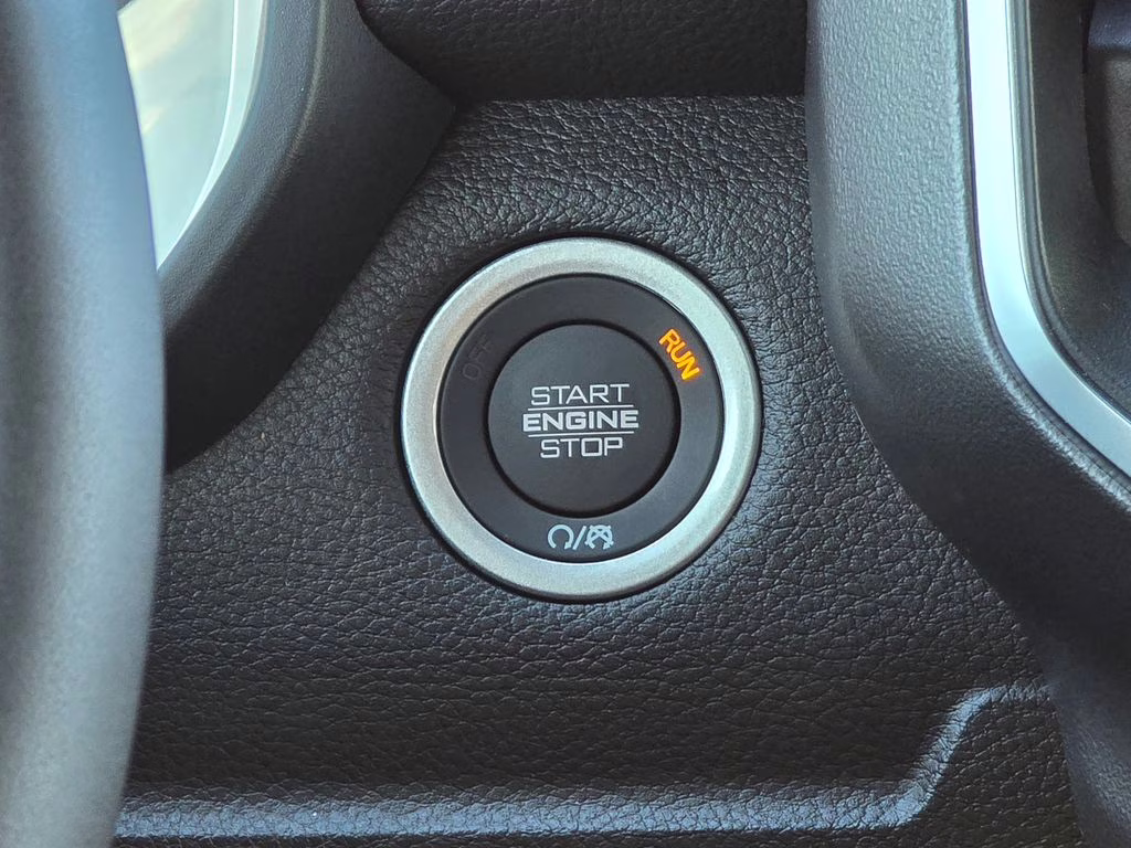 2026 Diamond Black Crystal Pearlcoat Ram 1500 Big Horn/Lone Star 4X4 Truck