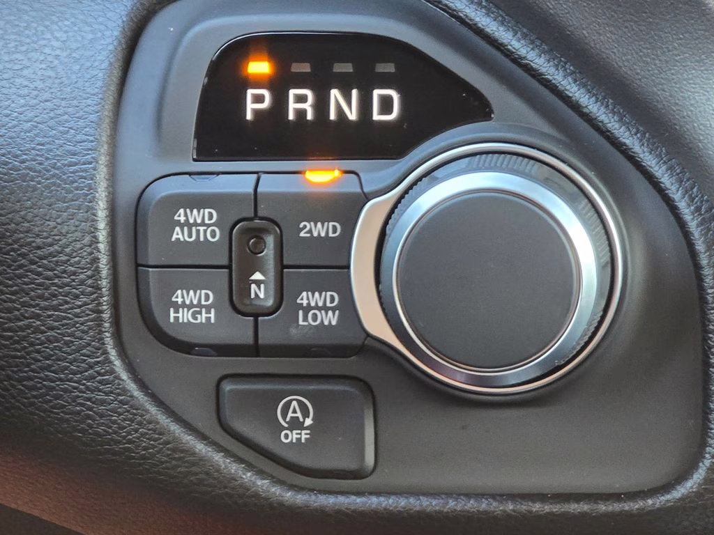 2026 Diamond Black Crystal Pearlcoat Ram 1500 Big Horn/Lone Star 4X4 Truck