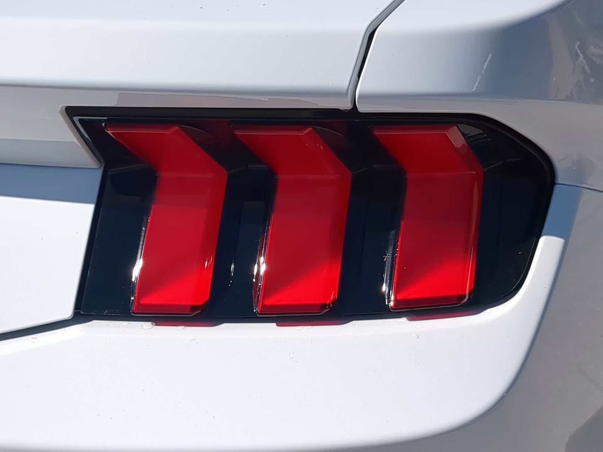 2026 Oxford White Ford Mustang EcoBoost Premium RWD Convertible