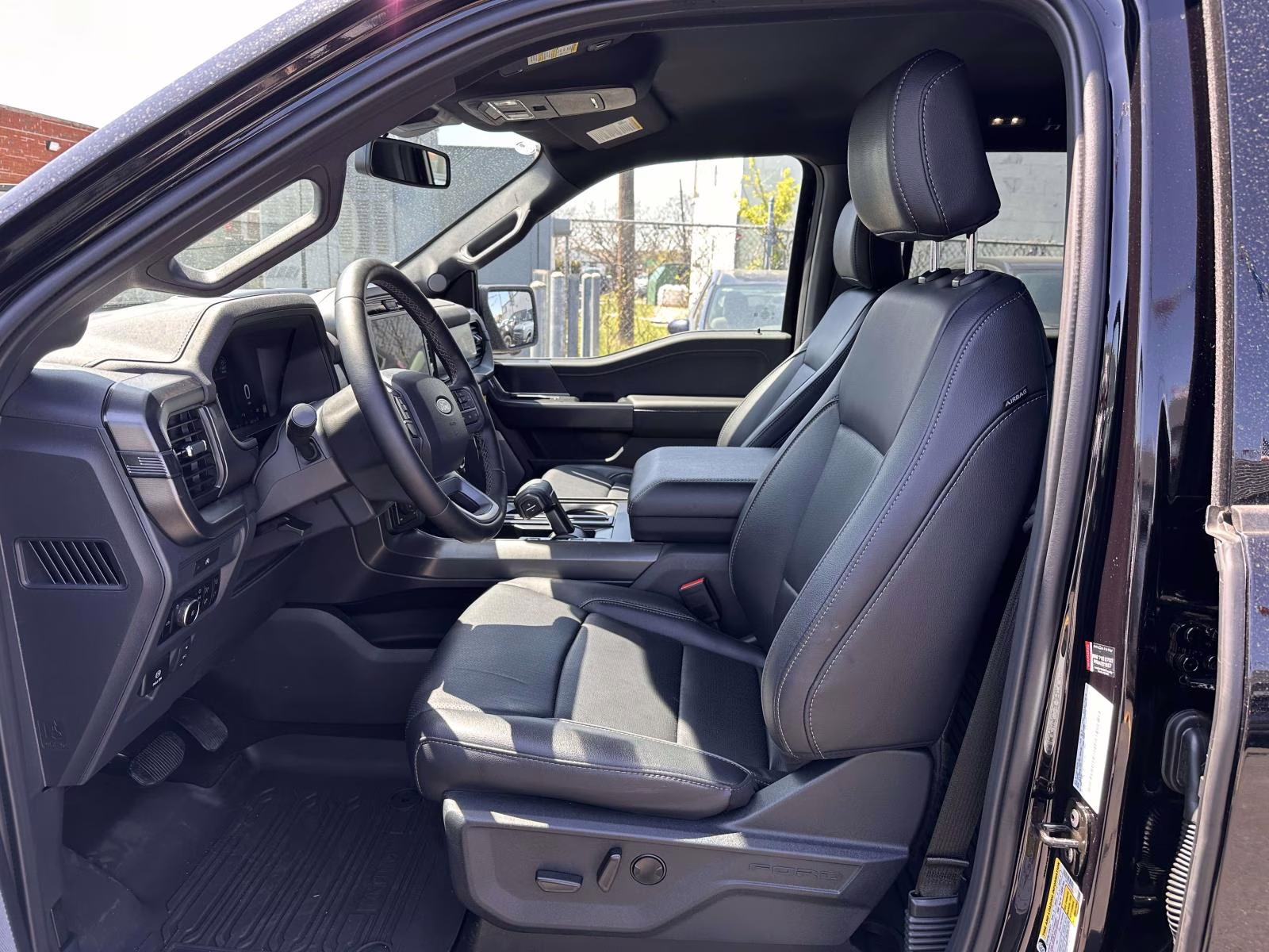 2025 Agate Black Metallic Ford F-150 LARIAT 4WD SuperCrew 5.5' Box 4X4 Truck