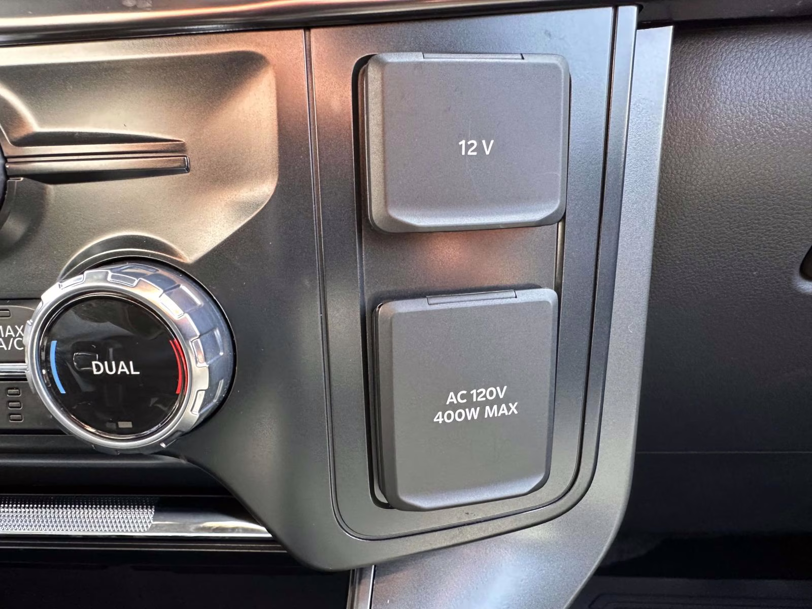 2025 Agate Black Metallic Ford F-150 LARIAT 4WD SuperCrew 5.5' Box 4X4 Truck