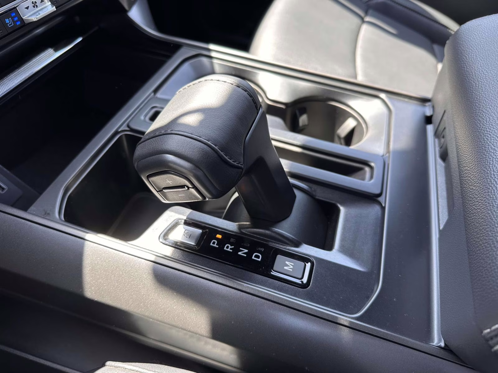 2025 Agate Black Metallic Ford F-150 LARIAT 4WD SuperCrew 5.5' Box 4X4 Truck