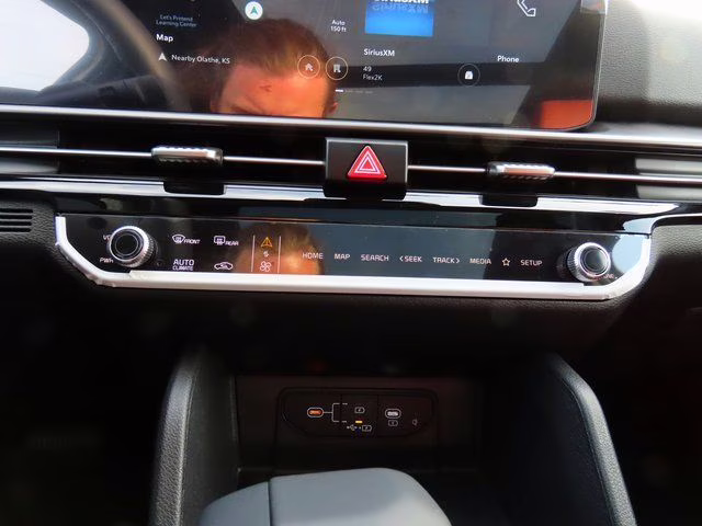 2026 Glacial White Pearl Kia Sportage SX-Prestige FWD SUV