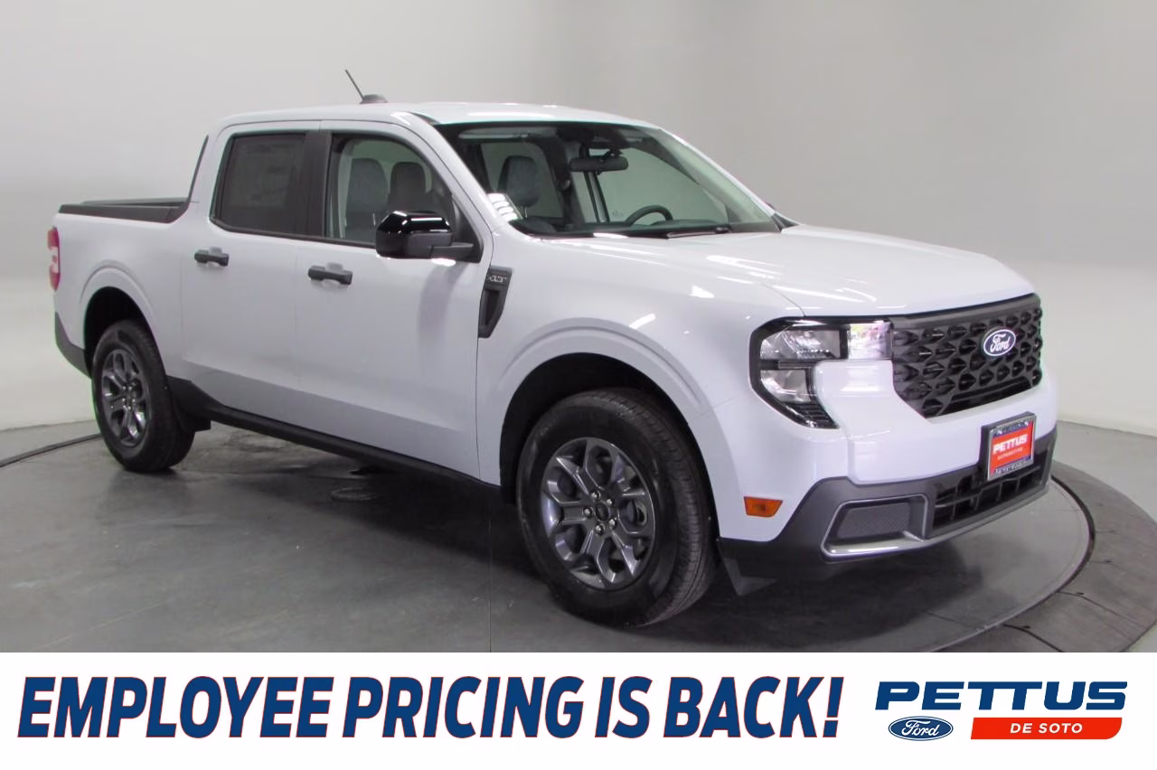 2025 Space White Metallic Ford Maverick XLT FWD Truck