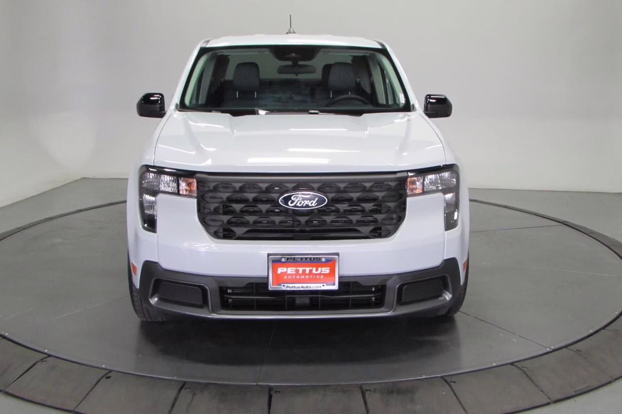 2025 Space White Metallic Ford Maverick XLT FWD Truck
