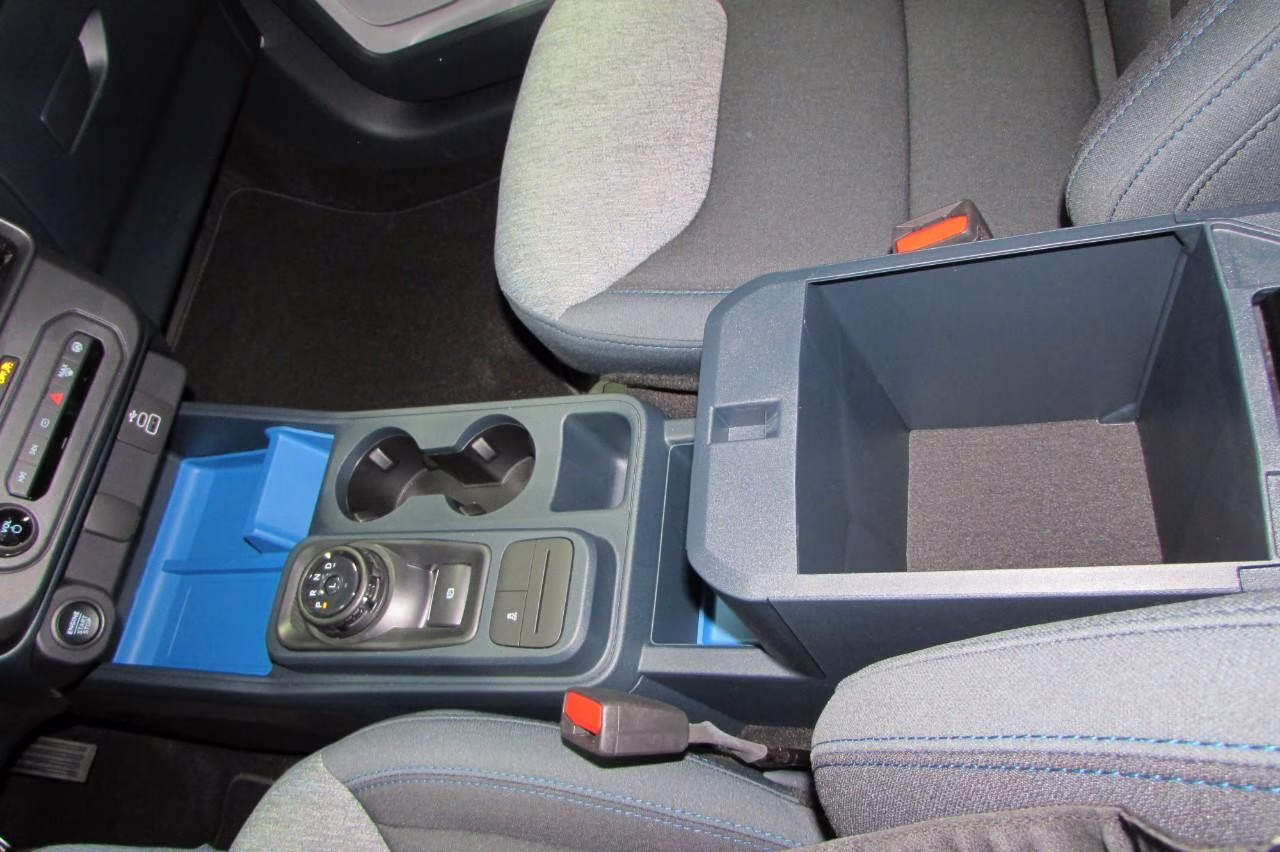 2025 Space White Metallic Ford Maverick XLT FWD Truck