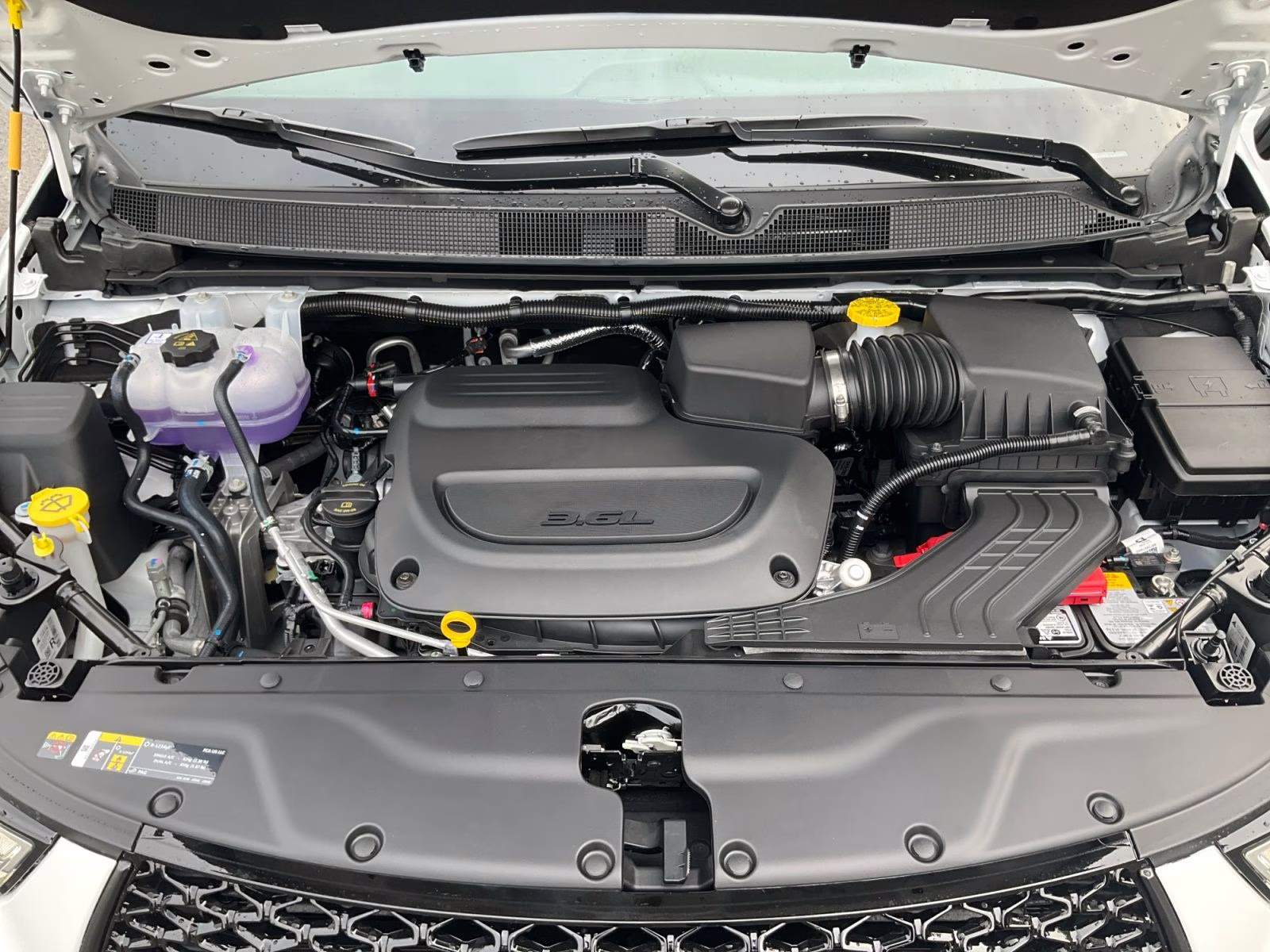 2026 Bright White Clearcoat Chrysler Pacifica Limited AWD Van