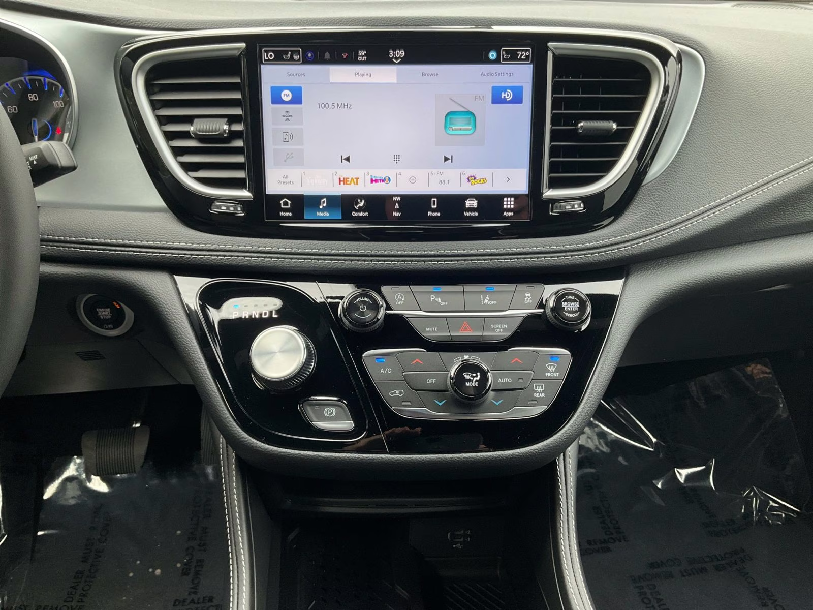 2026 Bright White Clearcoat Chrysler Pacifica Limited AWD Van