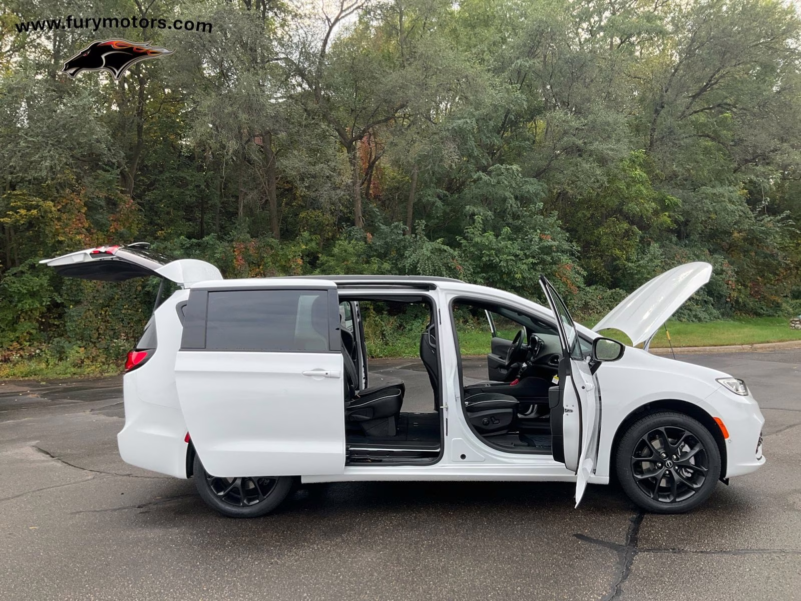 2026 Bright White Clearcoat Chrysler Pacifica Limited AWD Van