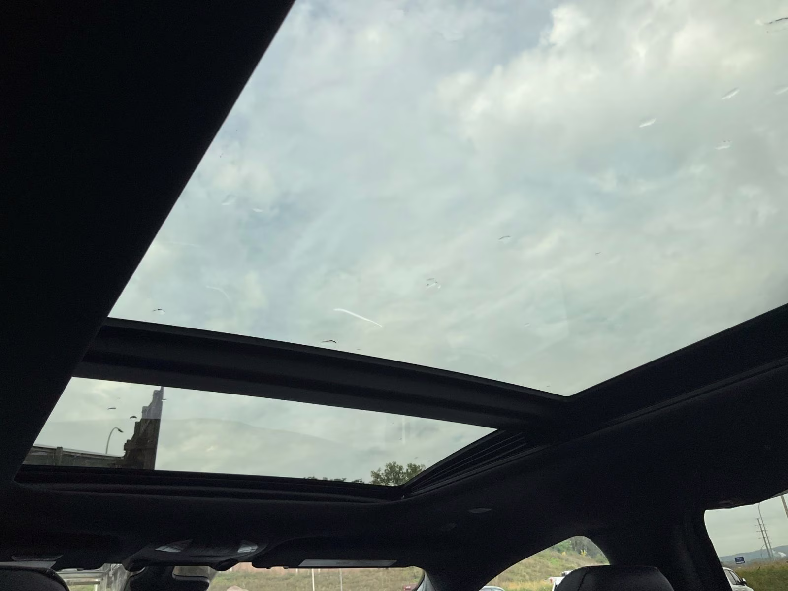 2026 Bright White Clearcoat Chrysler Pacifica Limited AWD Van