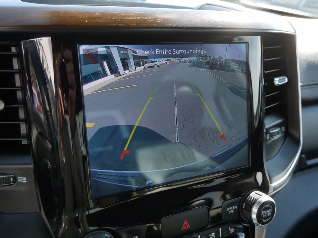 2022 Diamond Black Crystal Pearlcoat Ram 1500 Laramie 4X4 Truck