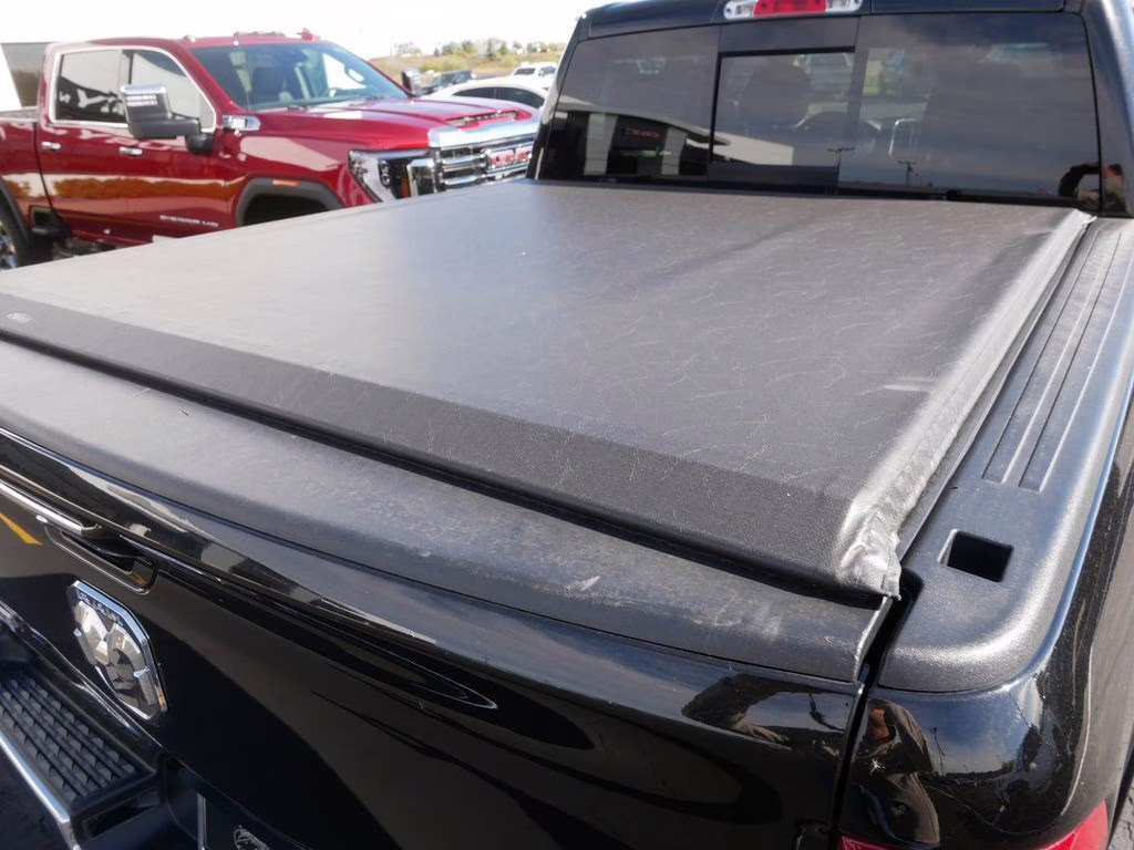 2022 Diamond Black Crystal Pearlcoat Ram 1500 Laramie 4X4 Truck