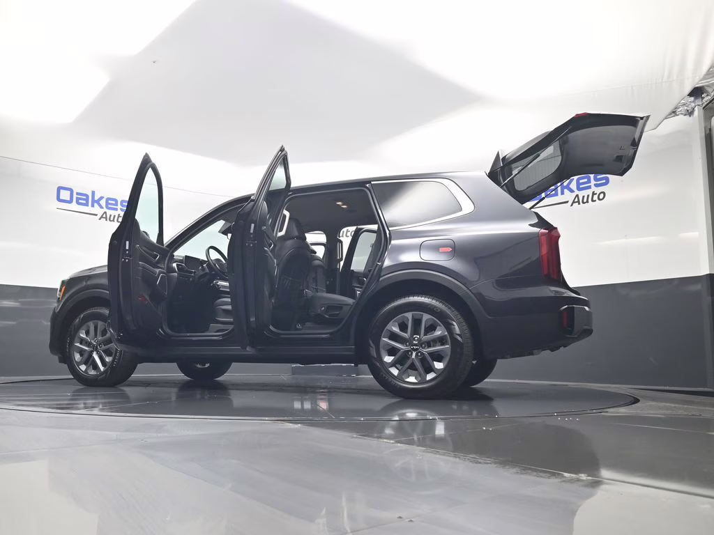 2025 Panthera Metal Kia Telluride LX FWD SUV