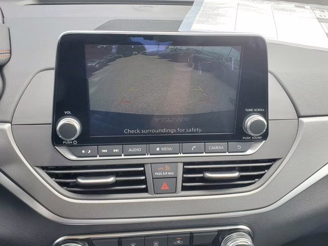 2025 Super Black Nissan Altima 2.5 SR FWD Sedan