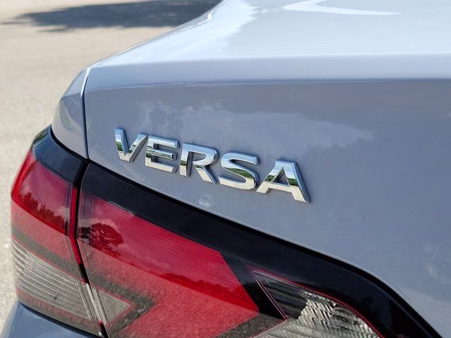 2025 Gray Sky Pearl Nissan Versa 1.6 SV FWD Sedan