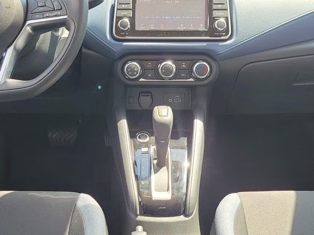 2025 Gray Sky Pearl Nissan Versa 1.6 SV FWD Sedan