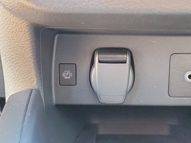 2025 Gray Sky Pearl Nissan Versa 1.6 SV FWD Sedan
