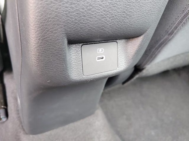 2025 Aspen White Tricoat Nissan Versa 1.6 SR FWD Sedan