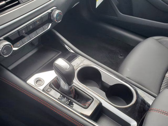 2025 Super Black Clearcoat Nissan Altima 2.5 SR FWD Sedan