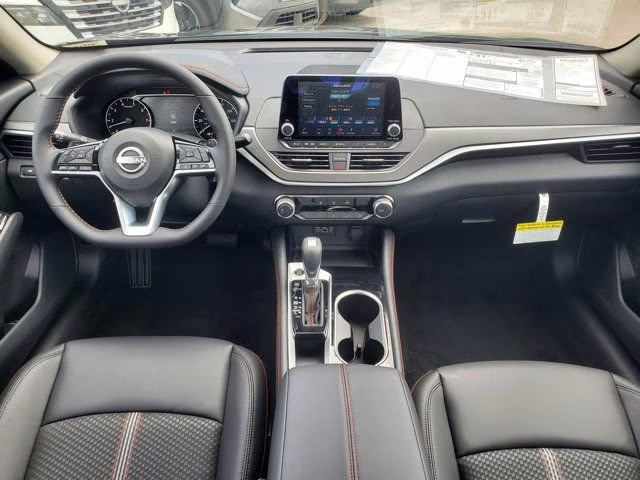 2025 Super Black Clearcoat Nissan Altima 2.5 SR FWD Sedan
