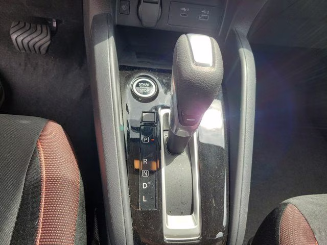 2025 Aspen White Tricoat Nissan Versa 1.6 SR FWD Sedan